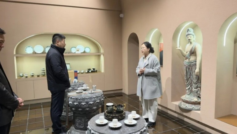 甘肅省酒泉市委常委、敦煌市委書記王彥群調研指導九色鹿鳴運營和發(fā)展